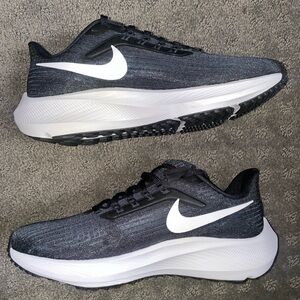 Nike Woman Air Zoom Pegasus 39